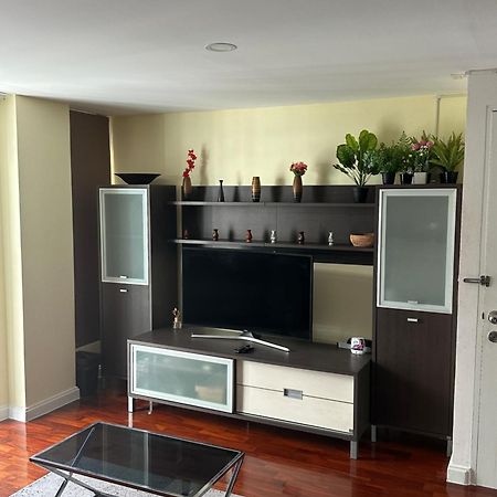 Delightful Condo In Central Location At Sukhumvit 49 Μπανγκόκ Εξωτερικό φωτογραφία