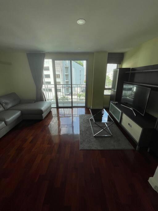 Delightful Condo In Central Location At Sukhumvit 49 Μπανγκόκ Εξωτερικό φωτογραφία