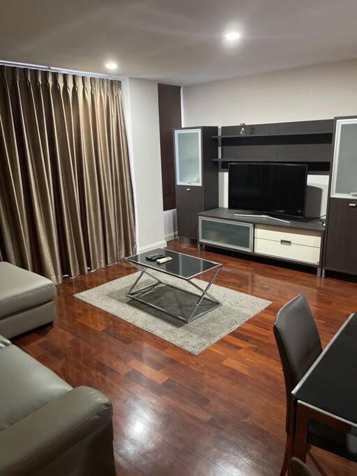Delightful Condo In Central Location At Sukhumvit 49 Μπανγκόκ Εξωτερικό φωτογραφία